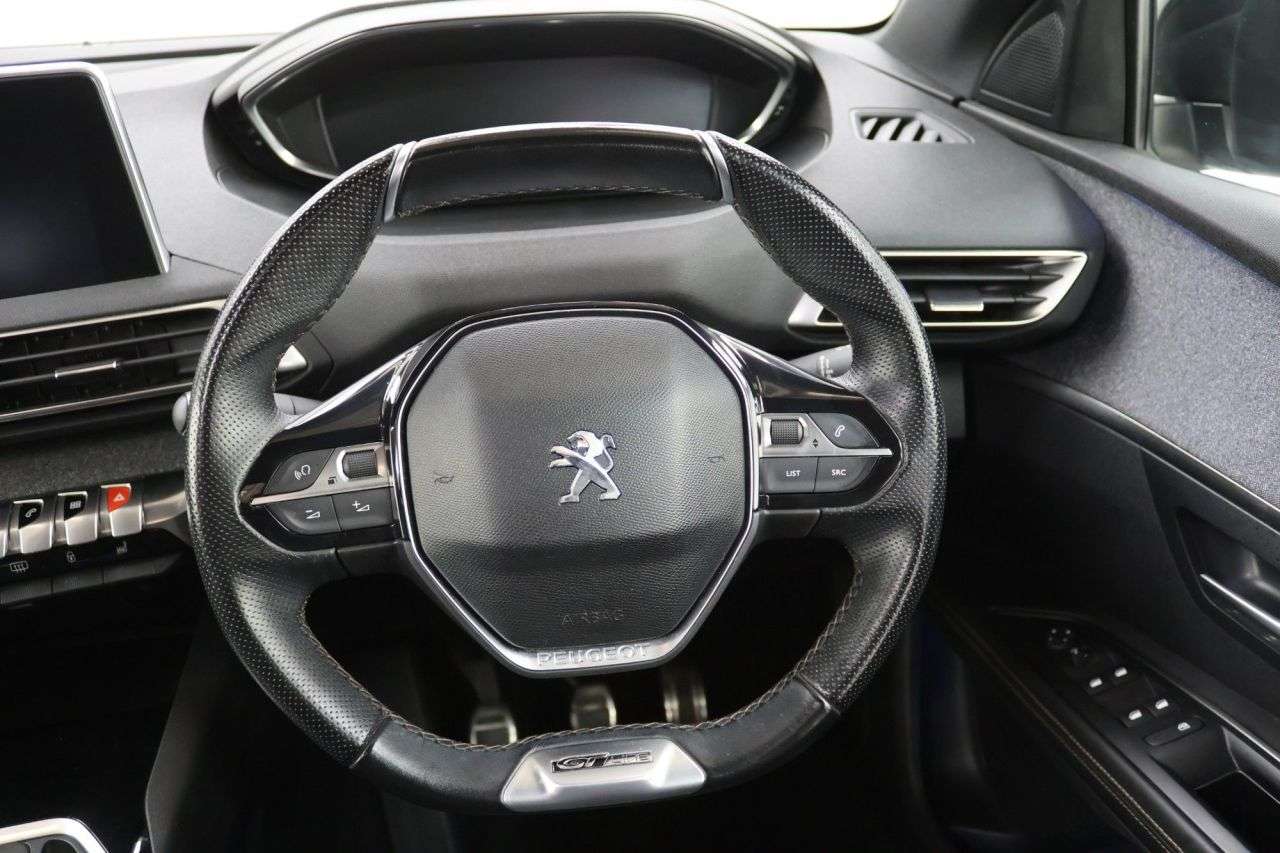 2018 PEUGEOT 5008 2018 PEUGEOT 5008