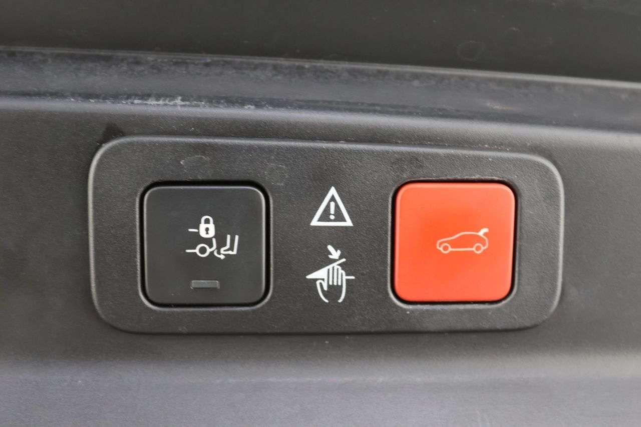 2018 PEUGEOT 5008 2018 PEUGEOT 5008