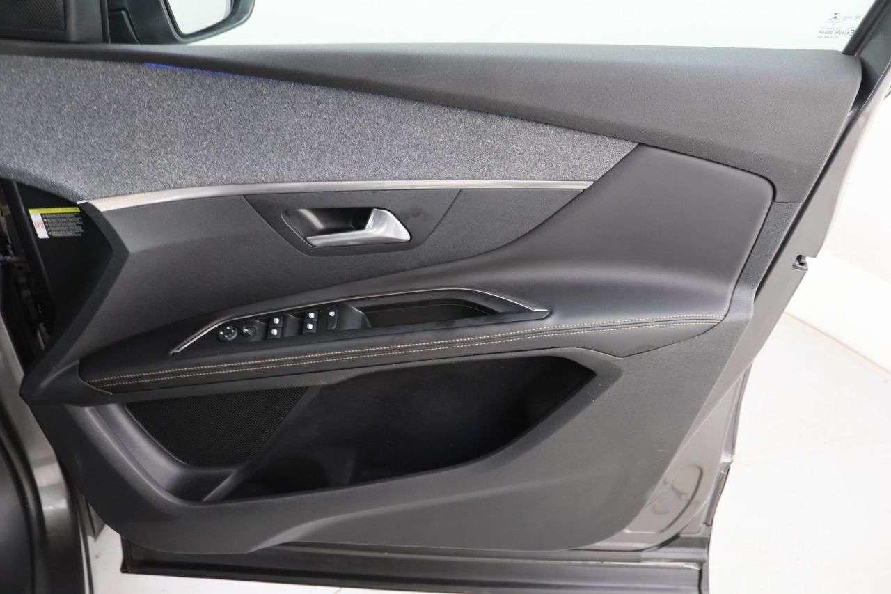 2018 PEUGEOT 5008 2018 PEUGEOT 5008