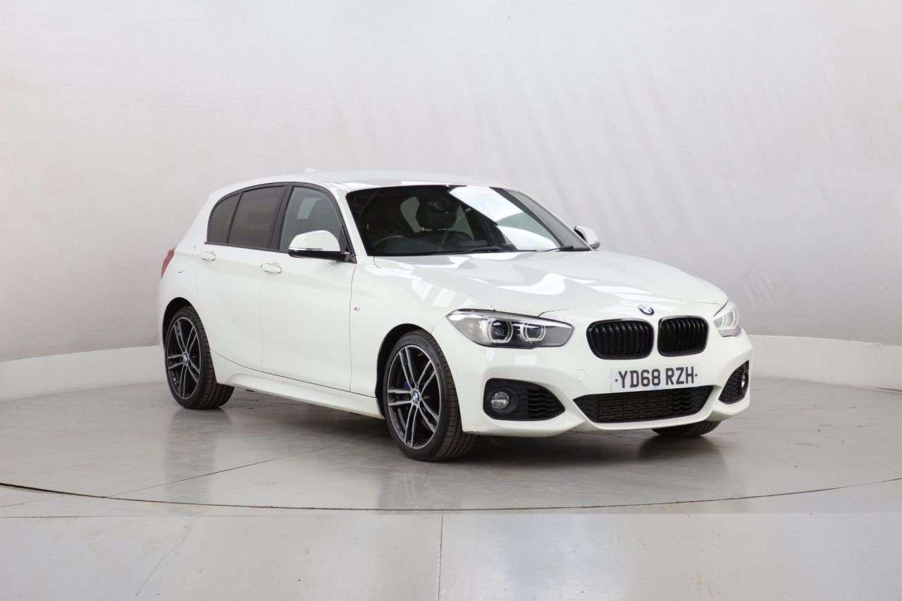 A 2018 BMW 1 SERIES 1.5 118i M Sport Shadow Edition Hatchback 5dr Petrol Auto Euro 6 (s/s) (136 A 2018 BMW 1 SERIES 1.5 118i M Sport Shadow Edition Hatchback 5dr Petrol Auto Euro 6 (s/s) (136