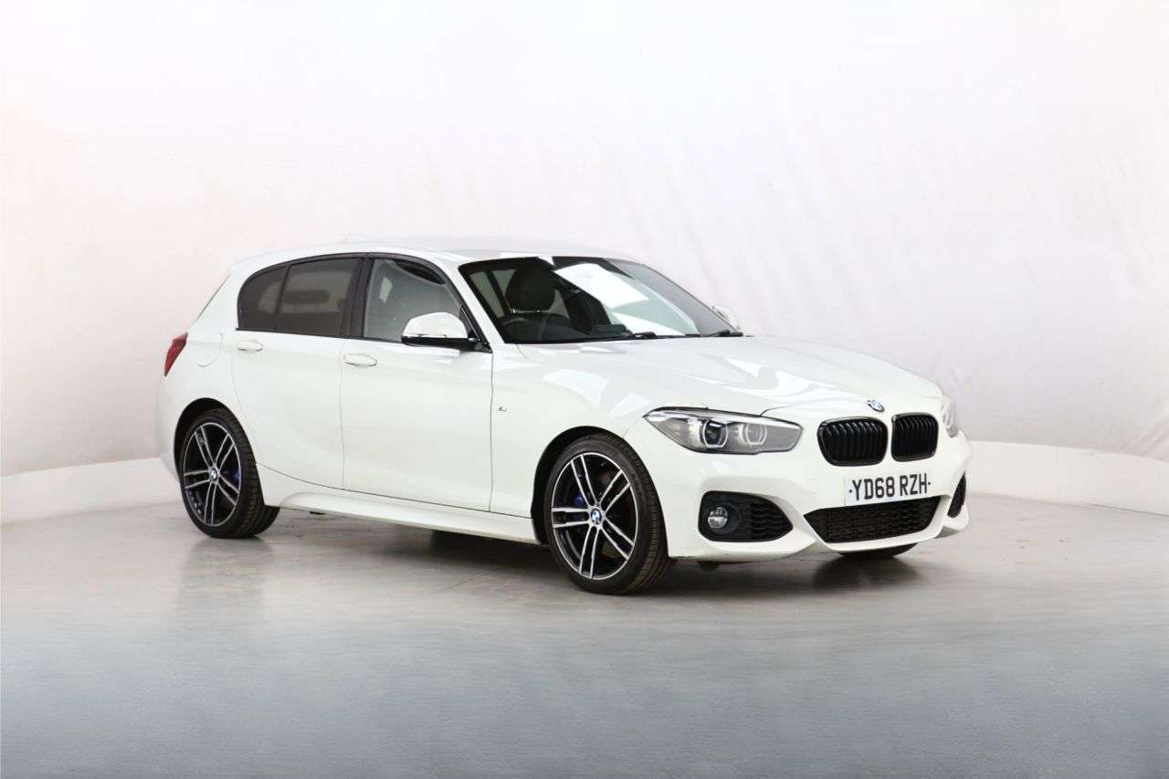 A 2018 BMW 1 SERIES 1.5 118i M Sport Shadow Edition Hatchback 5dr Petrol Auto Euro 6 (s/s) (136 A 2018 BMW 1 SERIES 1.5 118i M Sport Shadow Edition Hatchback 5dr Petrol Auto Euro 6 (s/s) (136