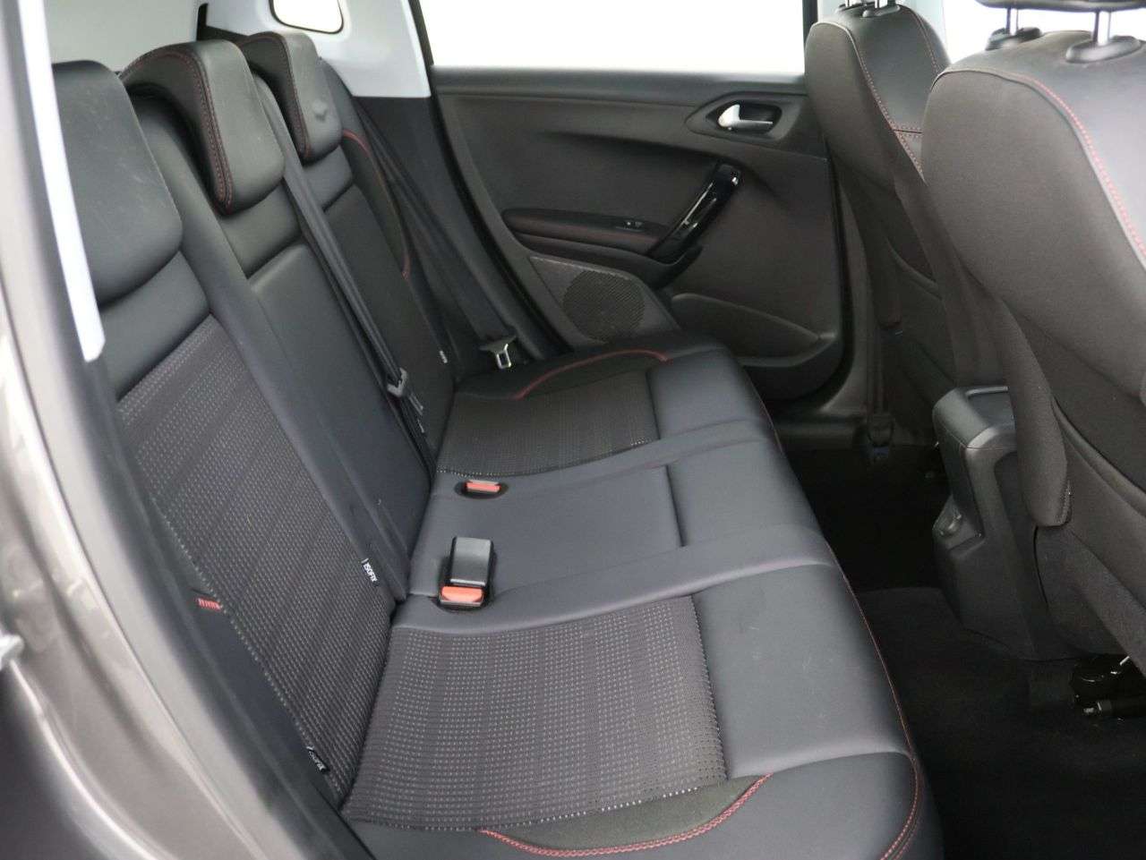 2019 PEUGEOT 2008 2019 PEUGEOT 2008
