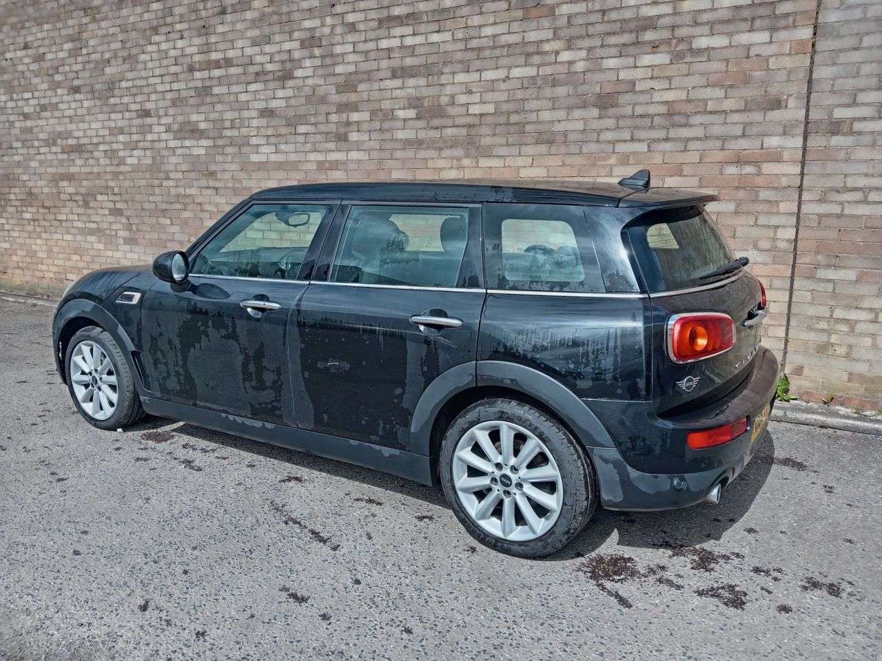 A 2018 MINI CLUBMAN 1.5 Cooper Estate 6dr Petrol Steptronic Euro 6 (s/s) (136 ps) A 2018 MINI CLUBMAN 1.5 Cooper Estate 6dr Petrol Steptronic Euro 6 (s/s) (136 ps)