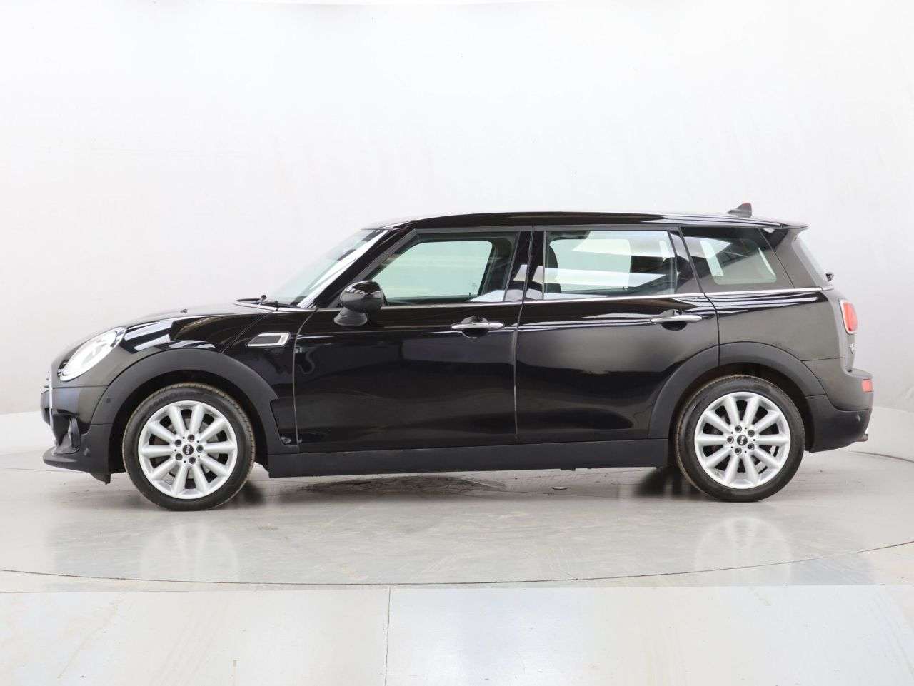 2018 MINI CLUBMAN 2018 MINI CLUBMAN