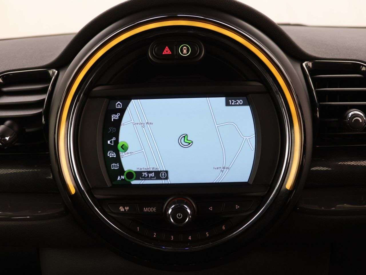 2018 MINI CLUBMAN 2018 MINI CLUBMAN