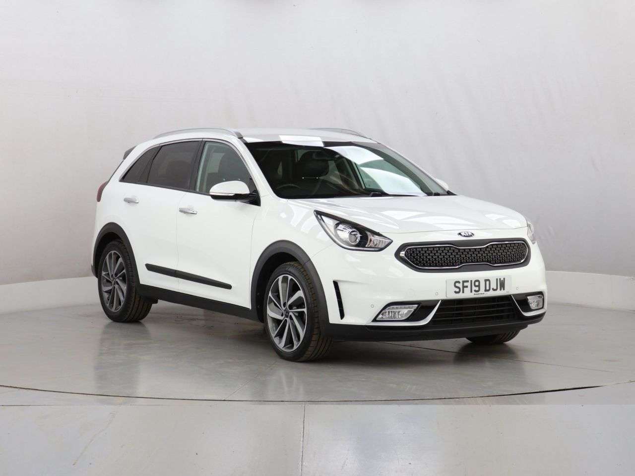 A 2019 KIA NIRO 1.6h GDi GPF 3 SUV 5dr Petrol Hybrid DCT Euro 6 (s/s) ( 16in Alloy) (139 bh A 2019 KIA NIRO 1.6h GDi GPF 3 SUV 5dr Petrol Hybrid DCT Euro 6 (s/s) ( 16in Alloy) (139 bh