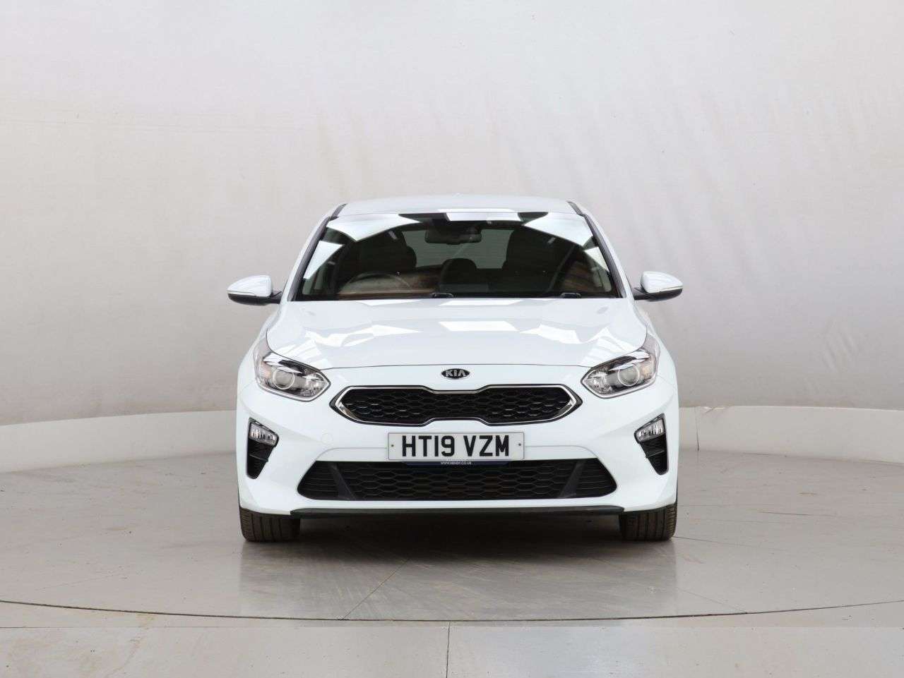 A 2019 KIA CEED 1.4 T-GDi 3 Hatchback 5dr Petrol DCT Euro 6 (s/s) (138 bhp) A 2019 KIA CEED 1.4 T-GDi 3 Hatchback 5dr Petrol DCT Euro 6 (s/s) (138 bhp)