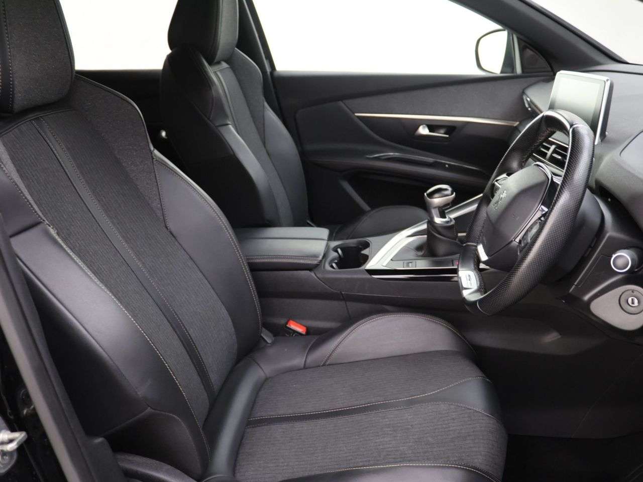 2019 PEUGEOT 3008 2019 PEUGEOT 3008