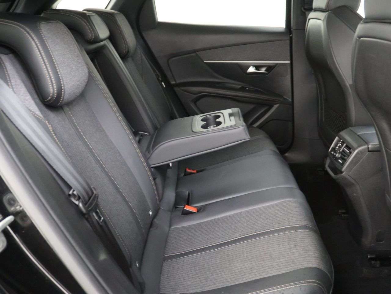 2019 PEUGEOT 3008 2019 PEUGEOT 3008