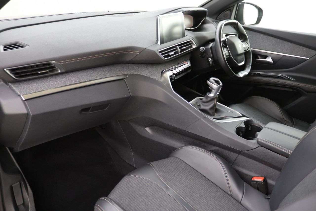 2019 PEUGEOT 3008 2019 PEUGEOT 3008