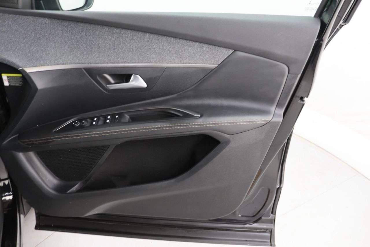 2019 PEUGEOT 3008 2019 PEUGEOT 3008