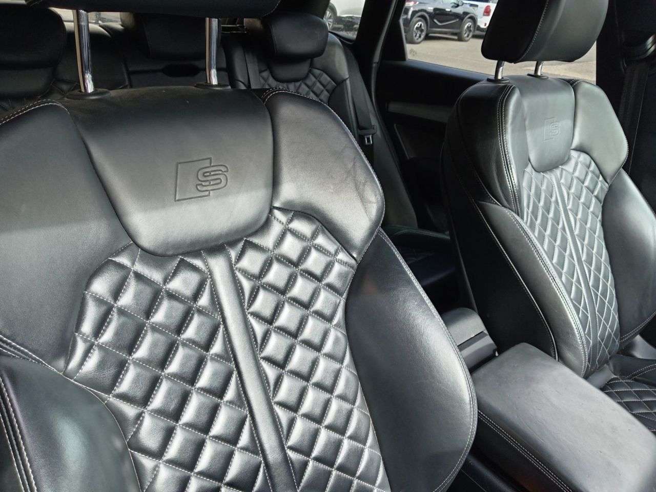 A 2017 AUDI Q5 2.0 TFSI S line SUV 5dr Petrol S Tronic quattro Euro 6 (s/s) (252 ps) A 2017 AUDI Q5 2.0 TFSI S line SUV 5dr Petrol S Tronic quattro Euro 6 (s/s) (252 ps)