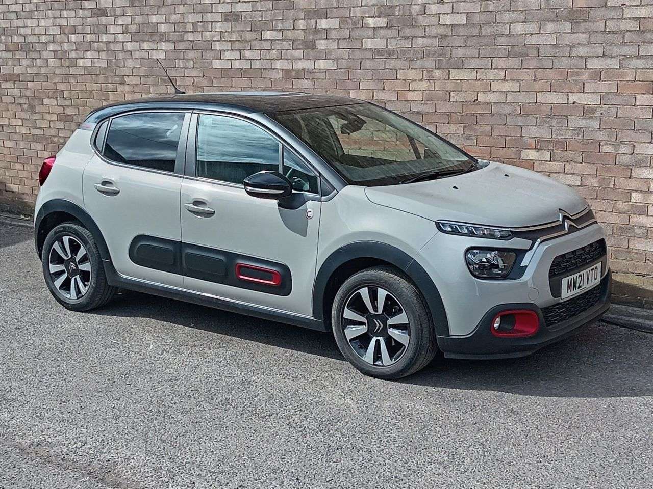 A 2021 CITROEN C3 1.2 PureTech C-Series Hatchback 5dr Petrol Manual Euro 6 (s/s) (83 ps) A 2021 CITROEN C3 1.2 PureTech C-Series Hatchback 5dr Petrol Manual Euro 6 (s/s) (83 ps)