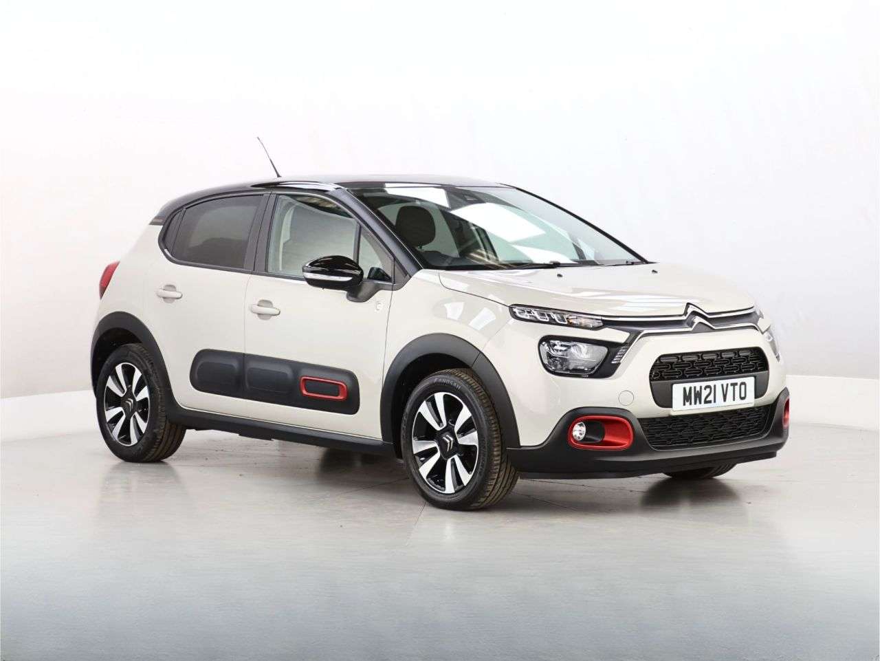 A 2021 CITROEN C3 1.2 PureTech C-Series Hatchback 5dr Petrol Manual Euro 6 (s/s) (83 ps) A 2021 CITROEN C3 1.2 PureTech C-Series Hatchback 5dr Petrol Manual Euro 6 (s/s) (83 ps)