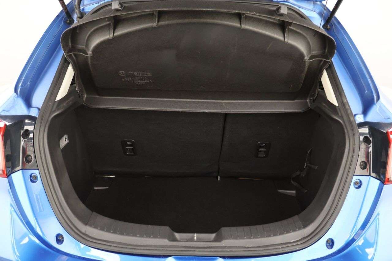 2019 MAZDA MAZDA2 2019 MAZDA MAZDA2