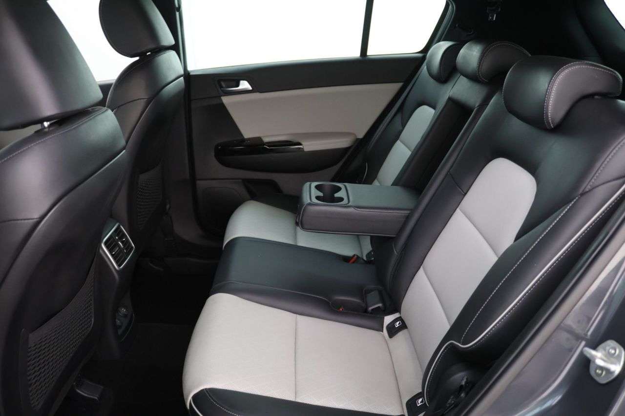 2021 KIA SPORTAGE 2021 KIA SPORTAGE