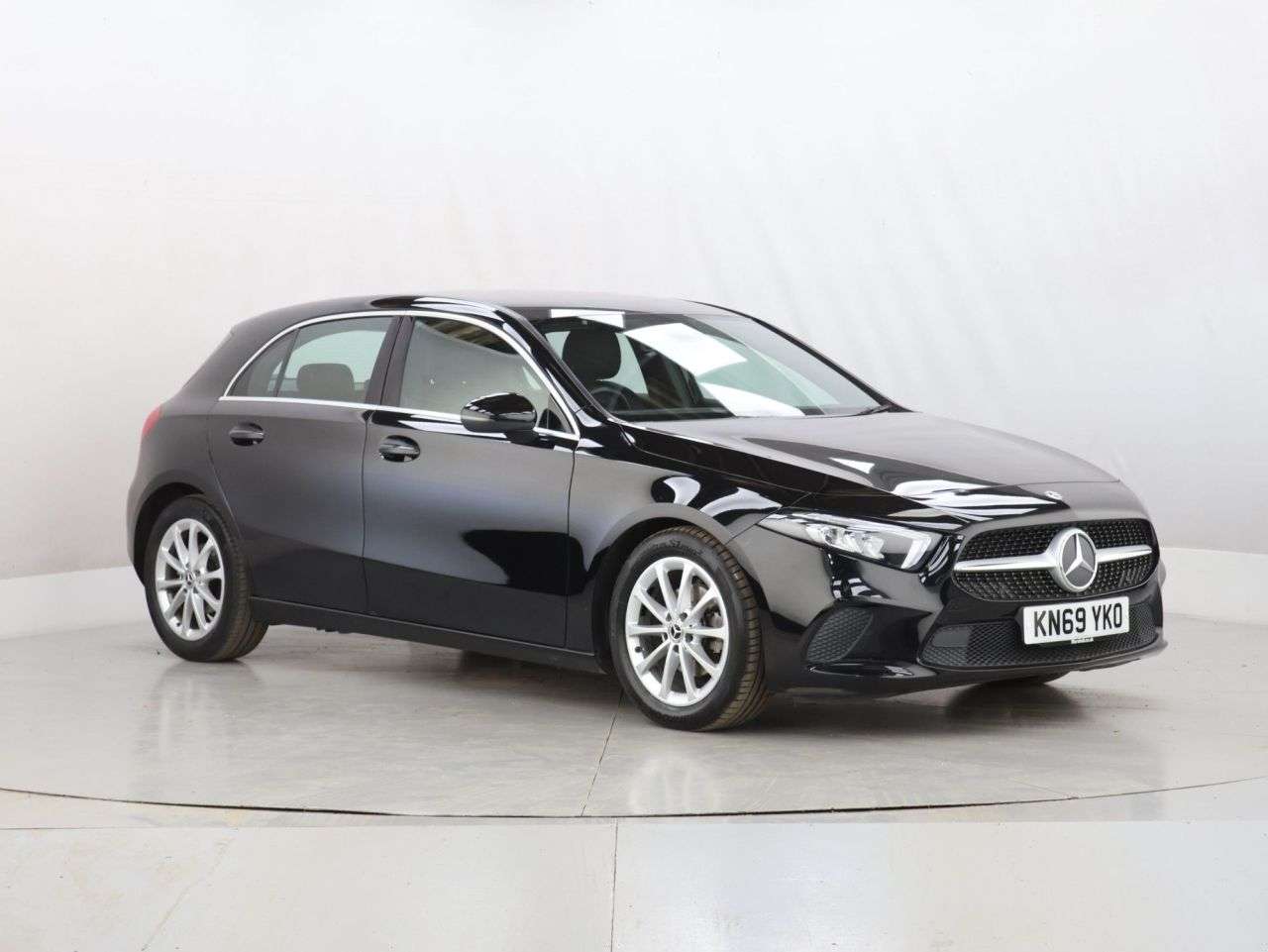 A 2019 MERCEDES-BENZ A CLASS 1.5 A180d Sport Hatchback 5dr Diesel 7G-DCT Euro 6 (s/s) (116 ps) A 2019 MERCEDES-BENZ A CLASS 1.5 A180d Sport Hatchback 5dr Diesel 7G-DCT Euro 6 (s/s) (116 ps)