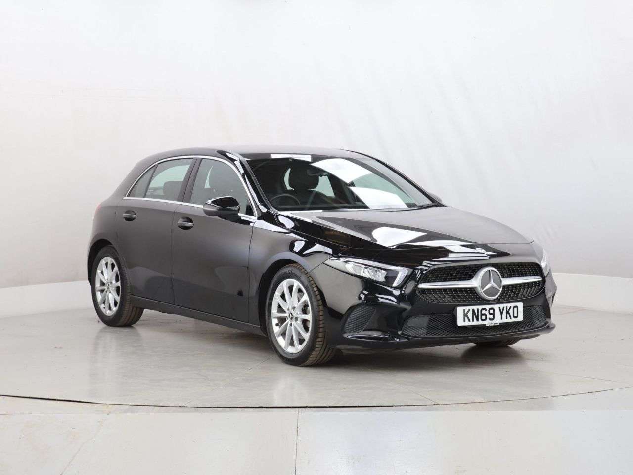 A 2019 MERCEDES-BENZ A CLASS 1.5 A180d Sport Hatchback 5dr Diesel 7G-DCT Euro 6 (s/s) (116 ps) A 2019 MERCEDES-BENZ A CLASS 1.5 A180d Sport Hatchback 5dr Diesel 7G-DCT Euro 6 (s/s) (116 ps)