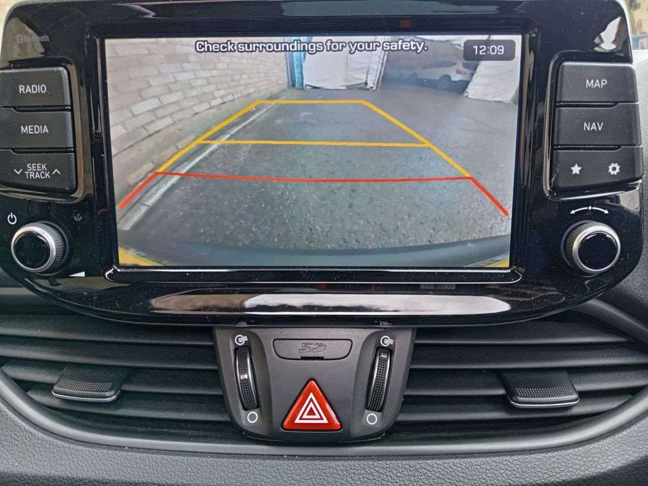 A 2018 HYUNDAI I30 1.4 T-GDi Premium SE Fastback 5dr Petrol DCT Euro 6 (s/s) (140 ps) A 2018 HYUNDAI I30 1.4 T-GDi Premium SE Fastback 5dr Petrol DCT Euro 6 (s/s) (140 ps)