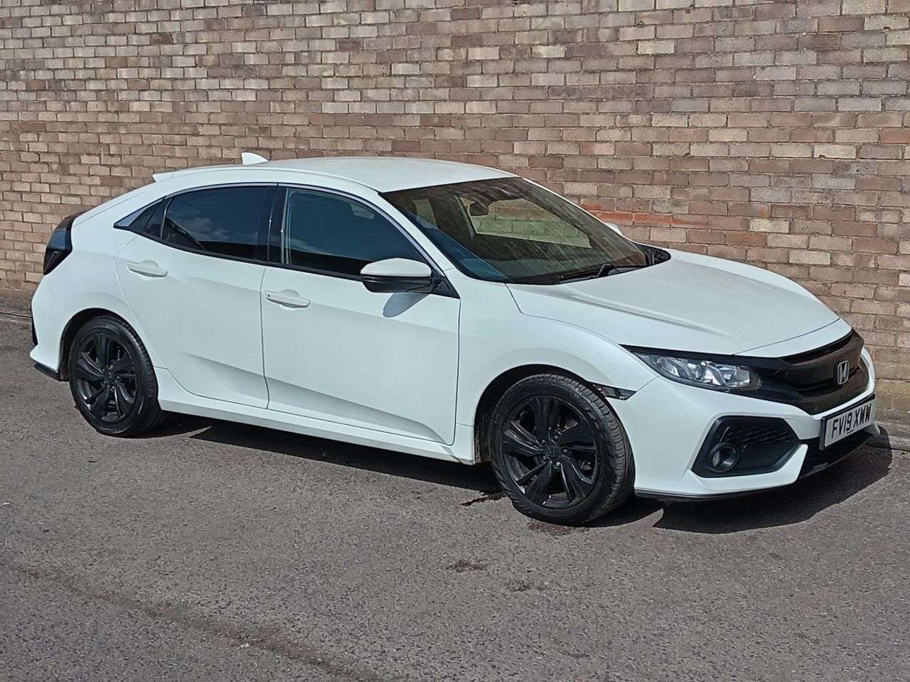 A 2019 HONDA CIVIC 1.6 i-DTEC SR Hatchback 5dr Diesel Manual Euro 6 (s/s) (120 ps) A 2019 HONDA CIVIC 1.6 i-DTEC SR Hatchback 5dr Diesel Manual Euro 6 (s/s) (120 ps)