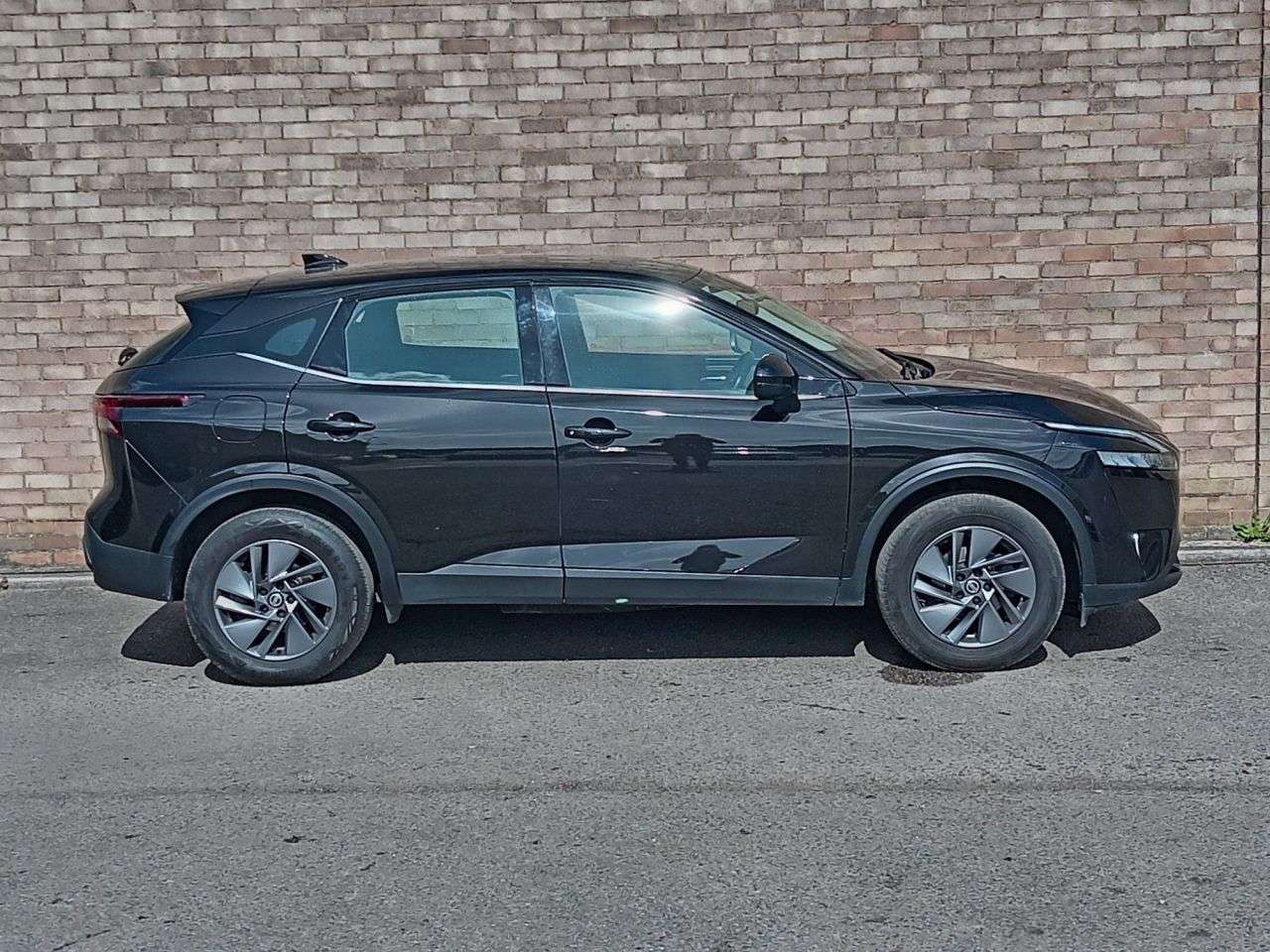 A 2022 NISSAN QASHQAI 1.3 DIG-T MHEV Acenta Premium SUV 5dr Petrol Hybrid Manual Euro 6 (s/s) (14 A 2022 NISSAN QASHQAI 1.3 DIG-T MHEV Acenta Premium SUV 5dr Petrol Hybrid Manual Euro 6 (s/s) (14