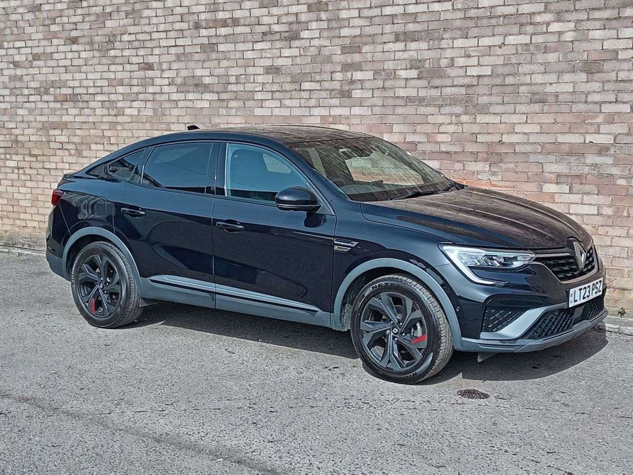A 2023 RENAULT ARKANA 1.6 E-TECH r.s. line SUV 5dr Petrol Hybrid Auto 2WD Euro 6 (s/s) (145 bhp) A 2023 RENAULT ARKANA 1.6 E-TECH r.s. line SUV 5dr Petrol Hybrid Auto 2WD Euro 6 (s/s) (145 bhp)