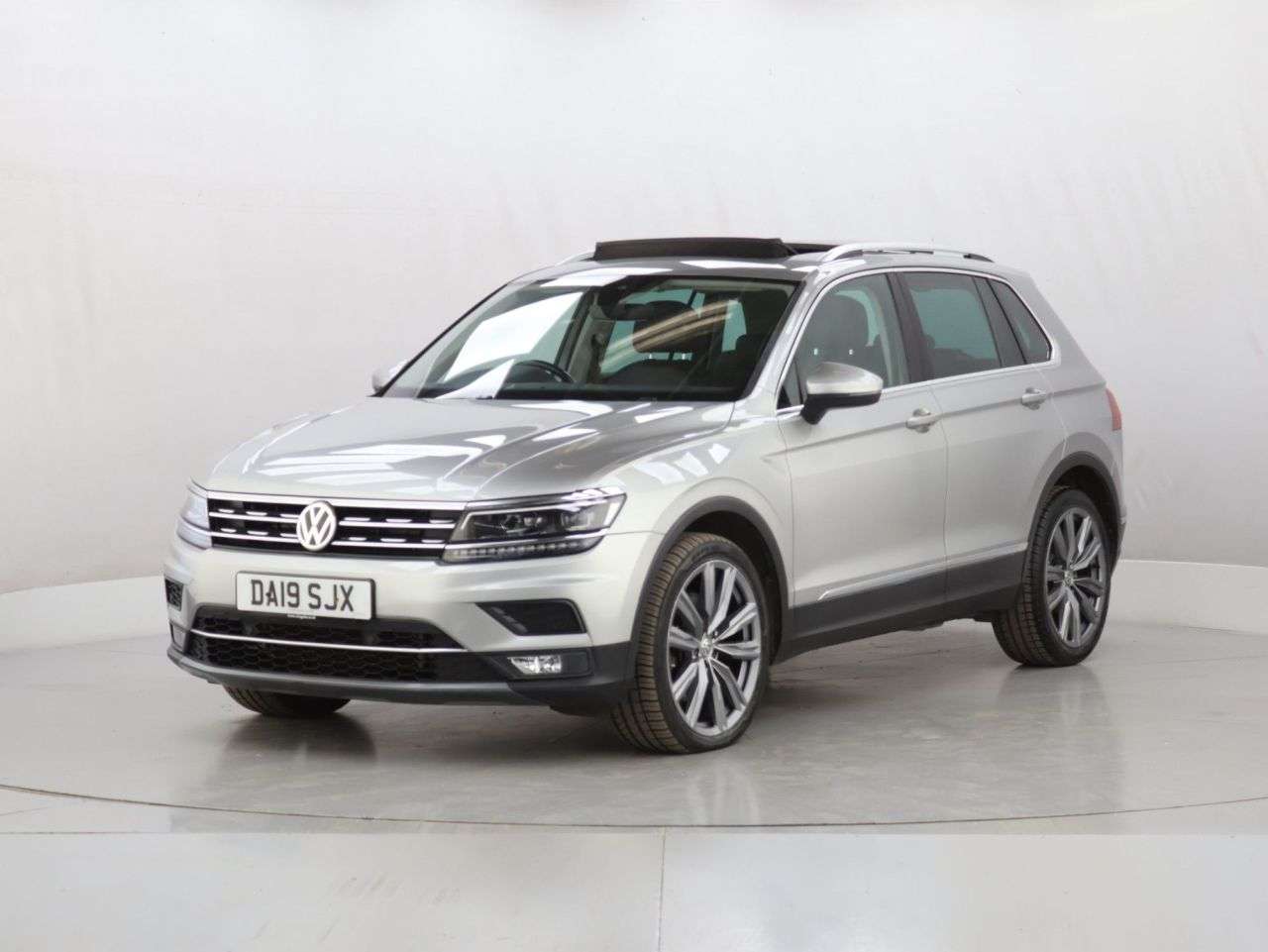 2019 VOLKSWAGEN TIGUAN 2019 VOLKSWAGEN TIGUAN