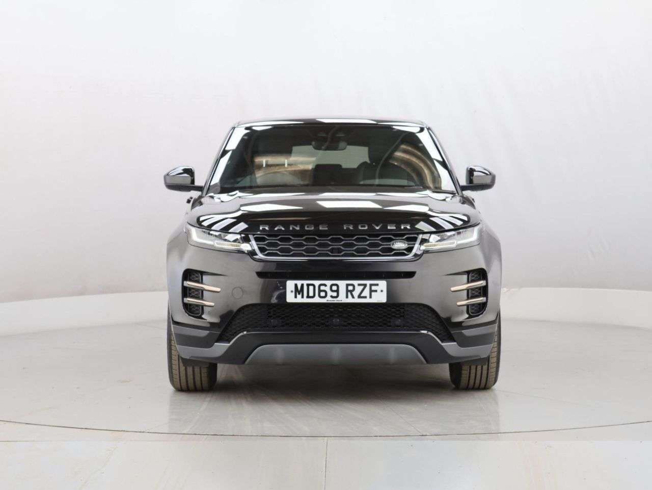 A 2020 LAND ROVER RANGE ROVER EVOQUE 2.0 D150 R-Dynamic S SUV 5dr Diesel Manual FWD Euro 6 (s/s) (150 ps) A 2020 LAND ROVER RANGE ROVER EVOQUE 2.0 D150 R-Dynamic S SUV 5dr Diesel Manual FWD Euro 6 (s/s) (150 ps)