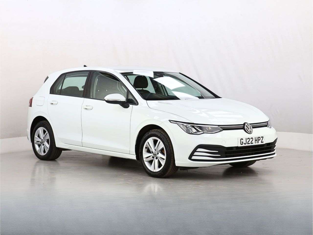 A 2022 VOLKSWAGEN GOLF 1.0 TSI Life Hatchback 5dr Petrol Manual Euro 6 (s/s) (110 ps) A 2022 VOLKSWAGEN GOLF 1.0 TSI Life Hatchback 5dr Petrol Manual Euro 6 (s/s) (110 ps)