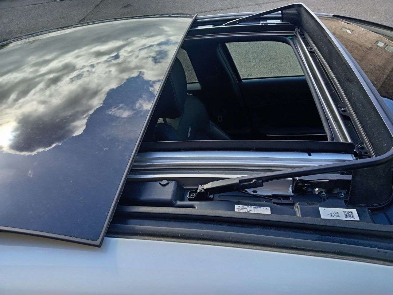 A 2019 KIA PROCEED 1.4 T-GDi GT-Line S Shooting Brake 5dr Petrol DCT Euro 6 (s/s) (138 bhp) A 2019 KIA PROCEED 1.4 T-GDi GT-Line S Shooting Brake 5dr Petrol DCT Euro 6 (s/s) (138 bhp)