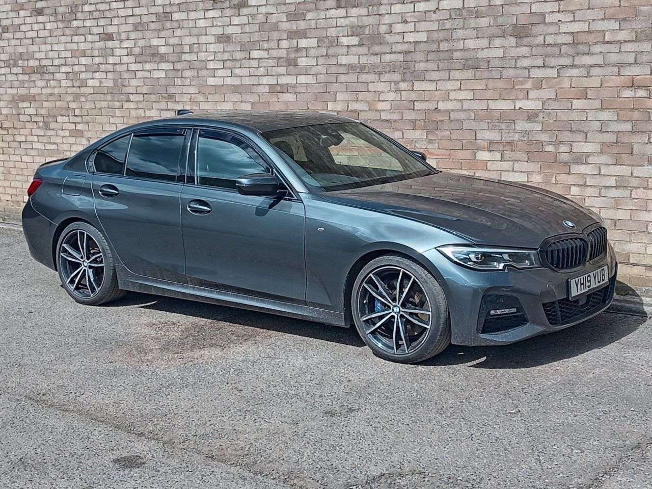 A 2019 BMW 3 SERIES 2.0 330i M Sport Saloon 4dr Petrol Auto Euro 6 (s/s) (258 ps) A 2019 BMW 3 SERIES 2.0 330i M Sport Saloon 4dr Petrol Auto Euro 6 (s/s) (258 ps)