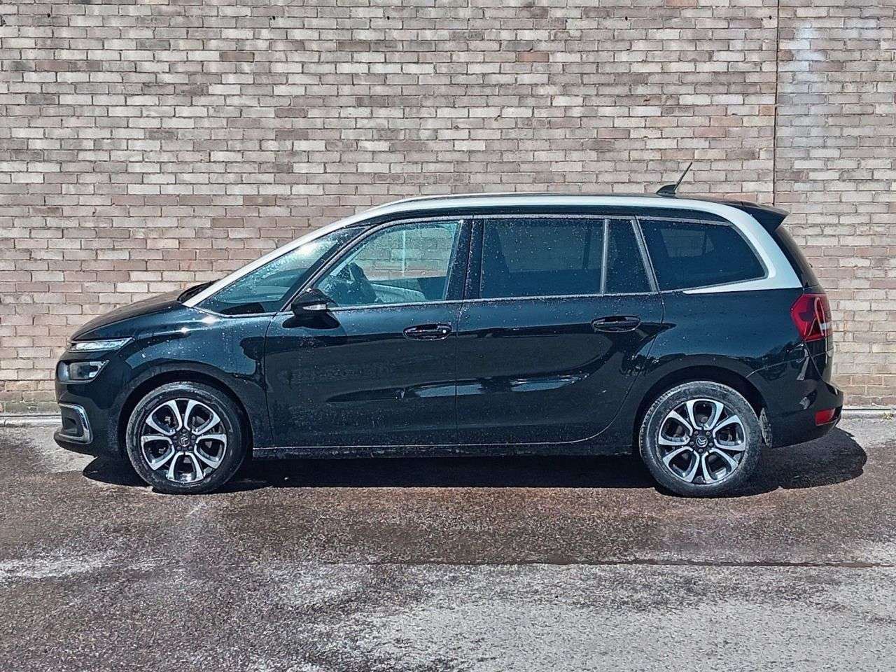 A 2021 CITROEN GRAND C4 SPACETOURER 1.5 BlueHDi Feel Plus MPV 5dr Diesel Manual Euro 6 (s/s) (130 ps) A 2021 CITROEN GRAND C4 SPACETOURER 1.5 BlueHDi Feel Plus MPV 5dr Diesel Manual Euro 6 (s/s) (130 ps)