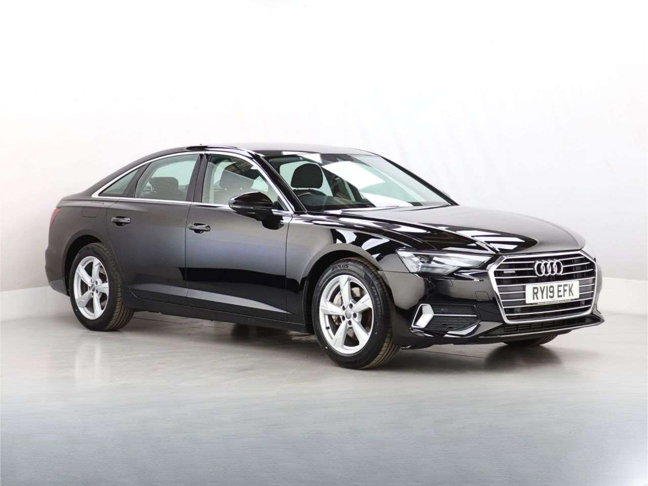 A 2019 AUDI A6 SALOON 2.0 TFSI 45 Sport Saloon 4dr Petrol S Tronic quattro Euro 6 (s/s) (245 ps) A 2019 AUDI A6 SALOON 2.0 TFSI 45 Sport Saloon 4dr Petrol S Tronic quattro Euro 6 (s/s) (245 ps)