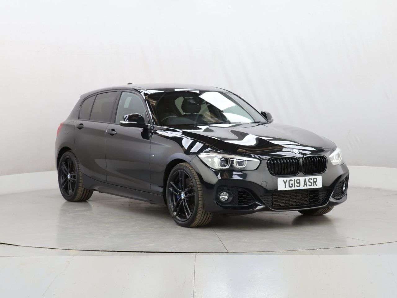 A 2019 BMW 1 SERIES 1.5 118i GPF M Sport Shadow Edition Hatchback 5dr Petrol Manual Euro 6 (s/s A 2019 BMW 1 SERIES 1.5 118i GPF M Sport Shadow Edition Hatchback 5dr Petrol Manual Euro 6 (s/s