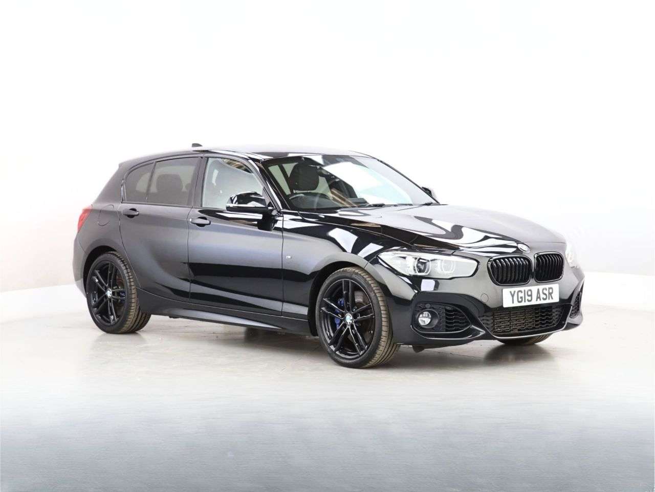 A 2019 BMW 1 SERIES 1.5 118i GPF M Sport Shadow Edition Hatchback 5dr Petrol Manual Euro 6 (s/s A 2019 BMW 1 SERIES 1.5 118i GPF M Sport Shadow Edition Hatchback 5dr Petrol Manual Euro 6 (s/s