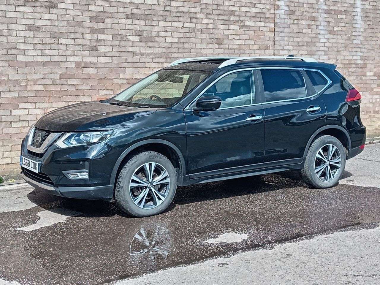 A 2018 NISSAN X-TRAIL 2.0 dCi N-Connecta SUV 5dr Diesel Manual 4WD Euro 6 (s/s) (177 ps) A 2018 NISSAN X-TRAIL 2.0 dCi N-Connecta SUV 5dr Diesel Manual 4WD Euro 6 (s/s) (177 ps)