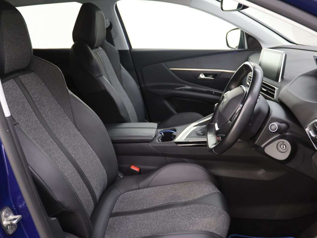 2020 PEUGEOT 3008 2020 PEUGEOT 3008