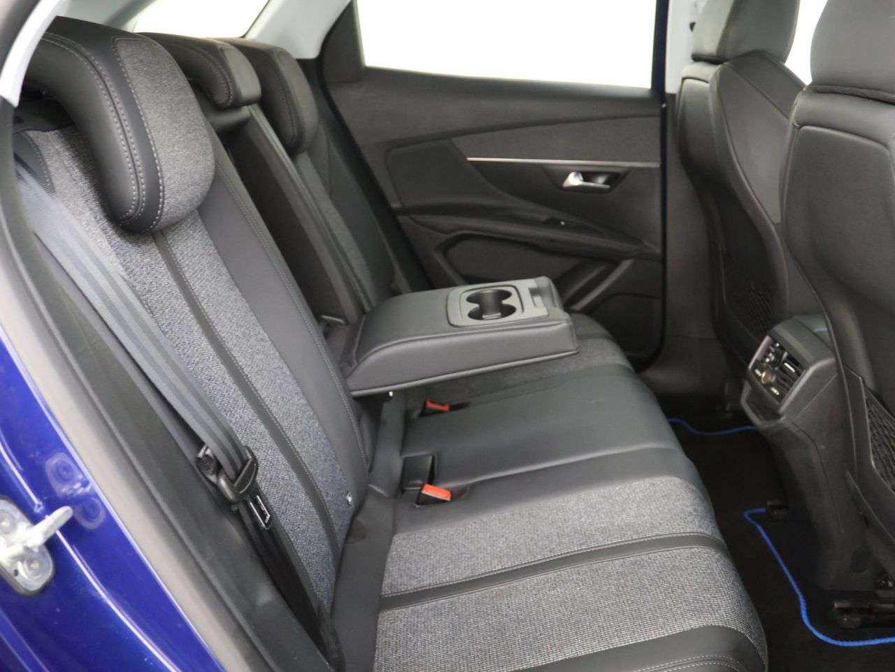 2020 PEUGEOT 3008 2020 PEUGEOT 3008