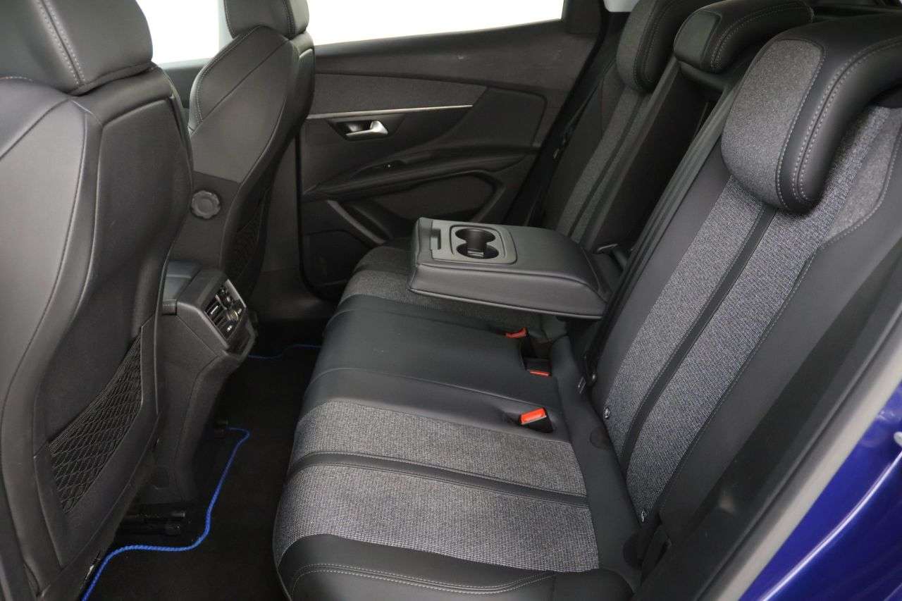 2020 PEUGEOT 3008 2020 PEUGEOT 3008