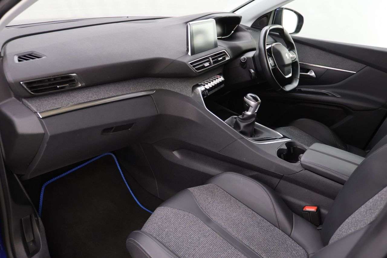 2020 PEUGEOT 3008 2020 PEUGEOT 3008