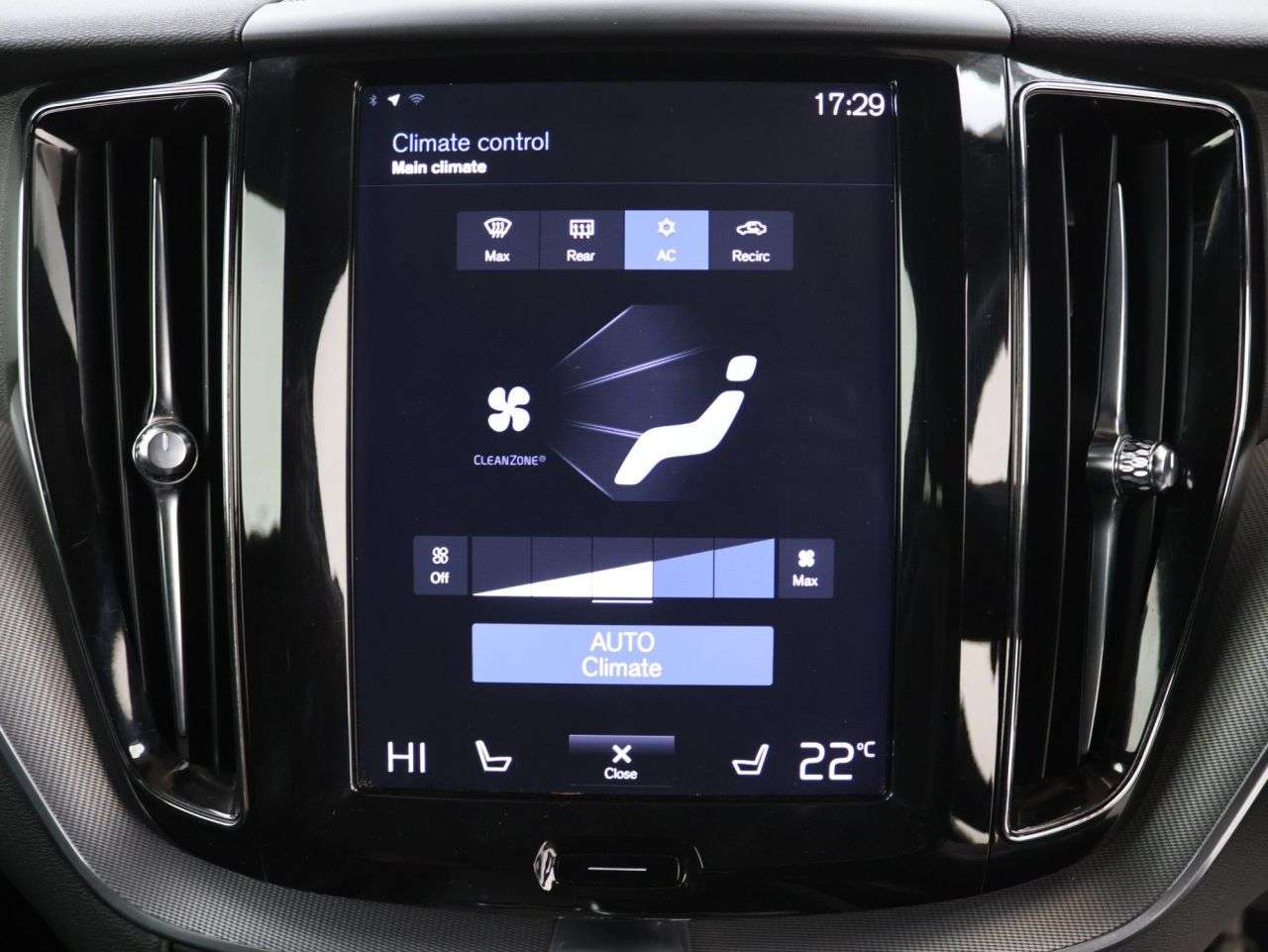 2018 VOLVO XC60 2018 VOLVO XC60