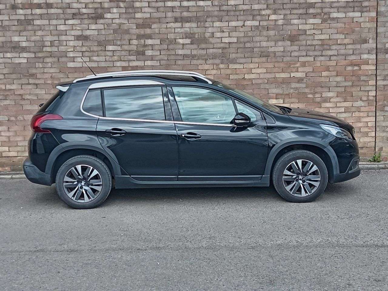 2019 PEUGEOT 2008 2019 PEUGEOT 2008