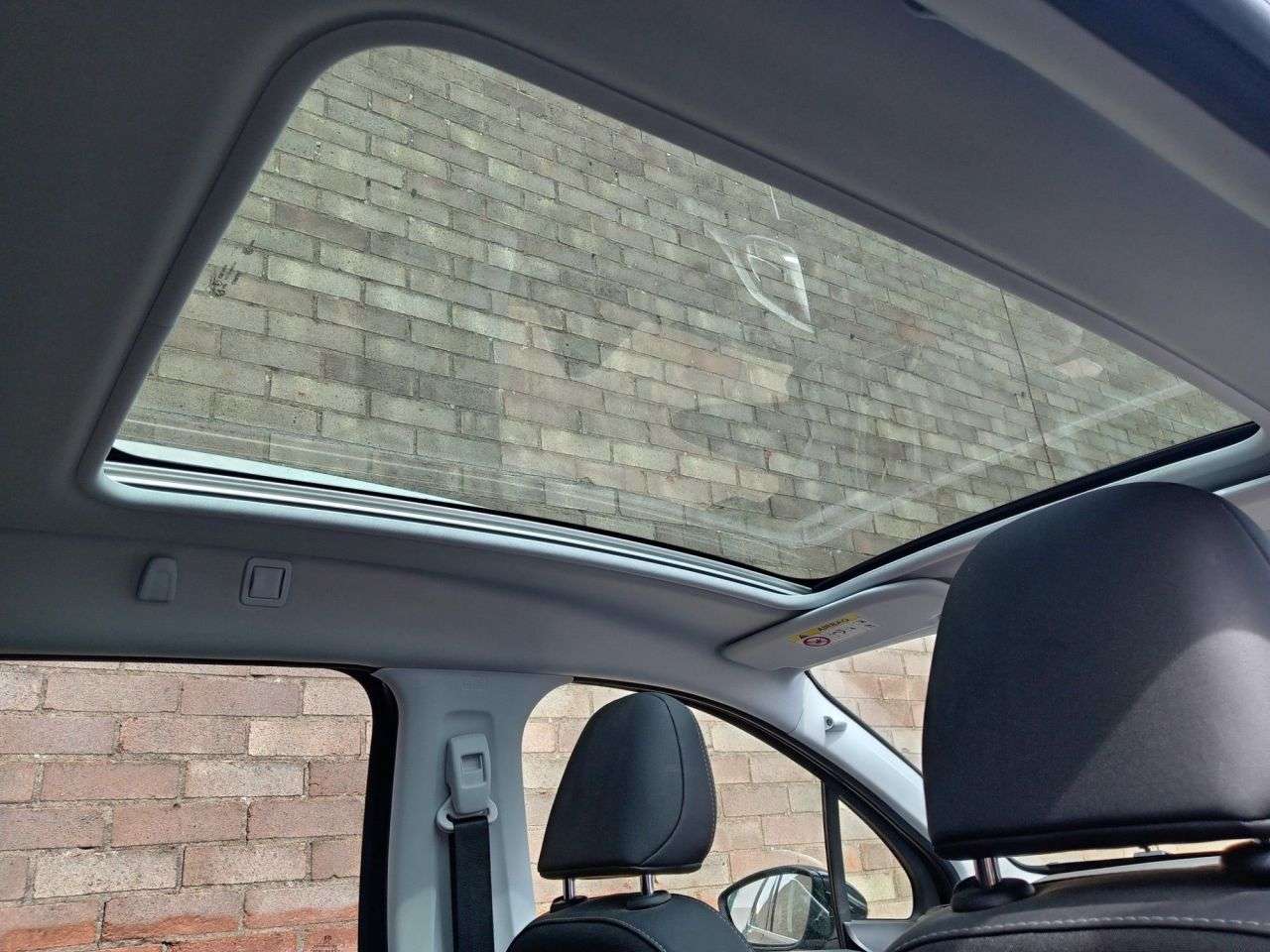 A 2019 PEUGEOT 2008 1.2 PureTech Allure Premium SUV 5dr Petrol Manual Euro 6 (s/s) (82 ps) A 2019 PEUGEOT 2008 1.2 PureTech Allure Premium SUV 5dr Petrol Manual Euro 6 (s/s) (82 ps)