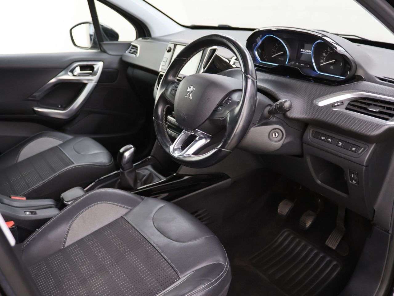 2019 PEUGEOT 2008 2019 PEUGEOT 2008
