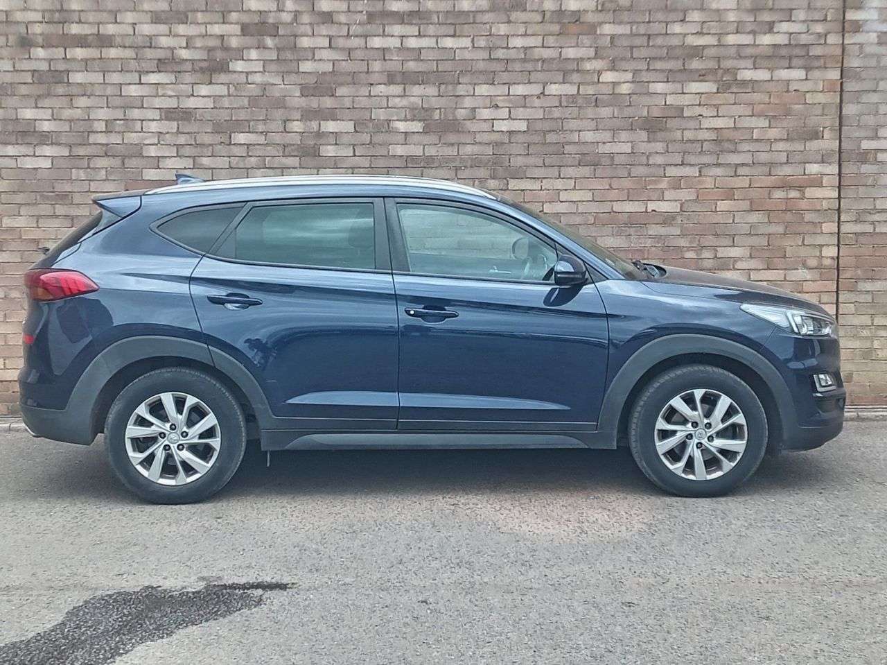 A 2019 HYUNDAI TUCSON 1.6 T-GDi SE Nav SUV 5dr Petrol DCT Euro 6 (s/s) (177 ps) A 2019 HYUNDAI TUCSON 1.6 T-GDi SE Nav SUV 5dr Petrol DCT Euro 6 (s/s) (177 ps)