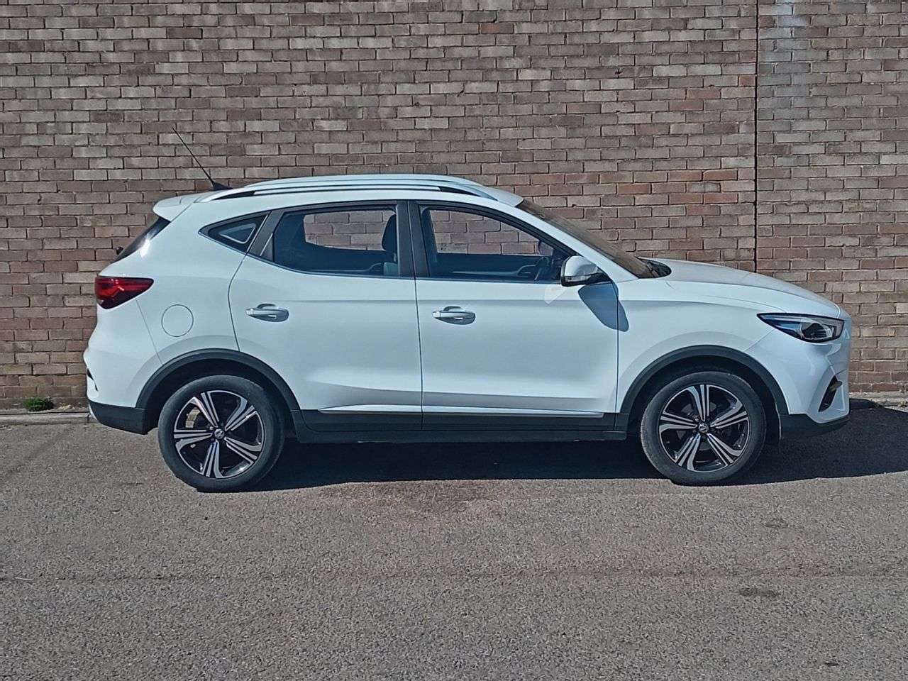 A 2021 MG MG ZS 1.5 VTi-TECH Excite SUV 5dr Petrol Manual Euro 6 (s/s) (106 ps) A 2021 MG MG ZS 1.5 VTi-TECH Excite SUV 5dr Petrol Manual Euro 6 (s/s) (106 ps)