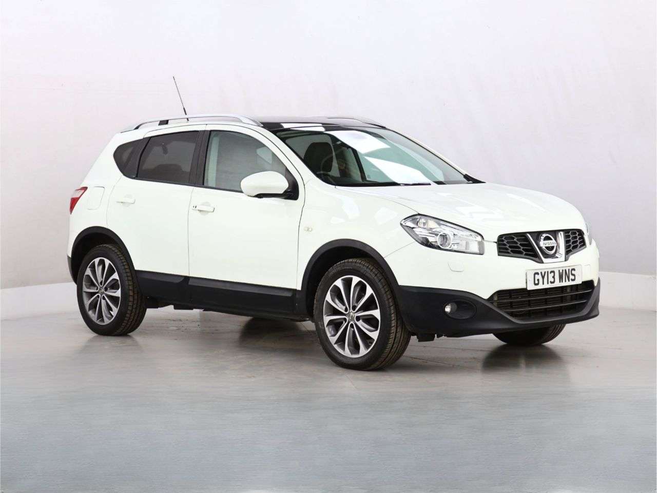 A 2013 NISSAN QASHQAI 2.0 dCi Tekna SUV 5dr Diesel Auto 4WD Euro 5 (AVM) (150 ps) A 2013 NISSAN QASHQAI 2.0 dCi Tekna SUV 5dr Diesel Auto 4WD Euro 5 (AVM) (150 ps)