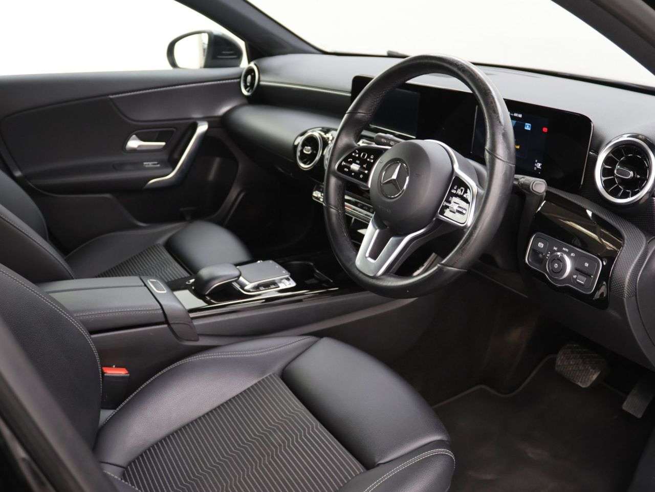 2018 MERCEDES-BENZ A CLASS 2018 MERCEDES-BENZ A CLASS