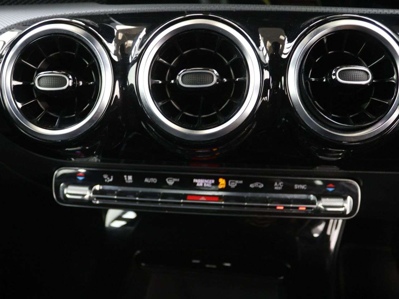 2018 MERCEDES-BENZ A CLASS 2018 MERCEDES-BENZ A CLASS