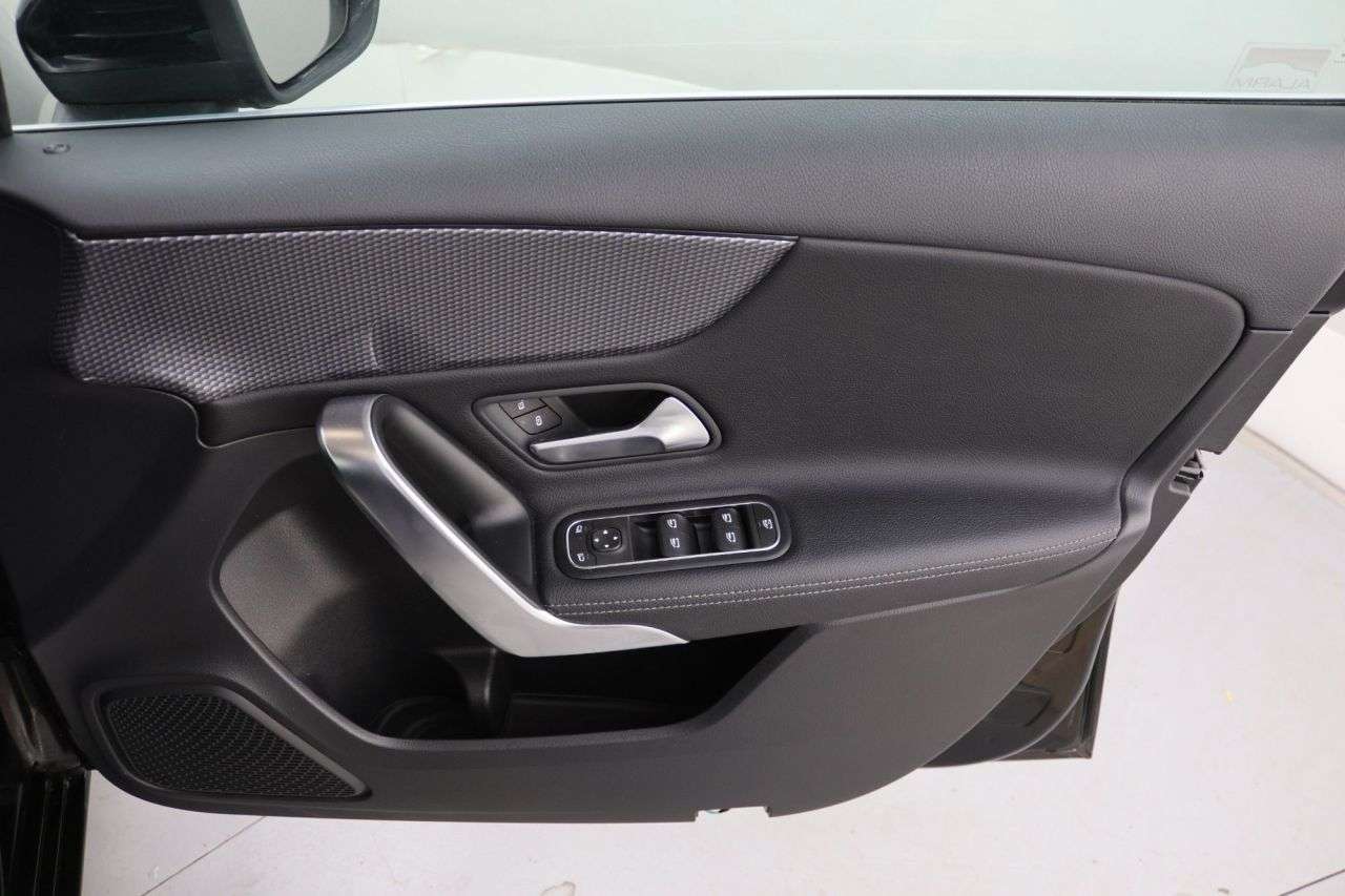 2018 MERCEDES-BENZ A CLASS 2018 MERCEDES-BENZ A CLASS